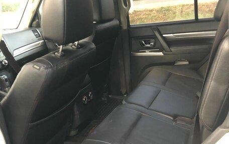 Mitsubishi Pajero IV рестайлинг 2, 2019 год, 2 500 000 рублей, 6 фотография