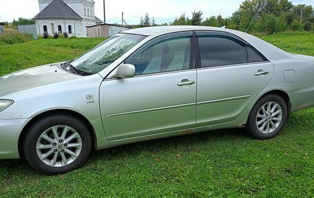 Toyota Camry V40, 2004 год, 500 000 рублей, 2 фотография