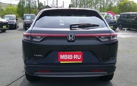 Honda Vezel, 2023 год, 1 850 000 рублей, 5 фотография