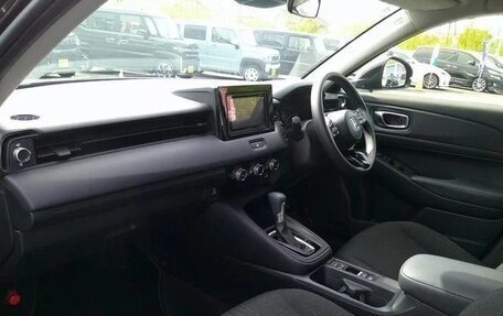 Honda Vezel, 2023 год, 1 850 000 рублей, 10 фотография