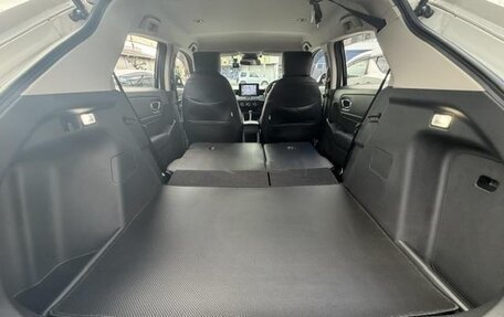 Honda Vezel, 2022 год, 1 760 000 рублей, 18 фотография