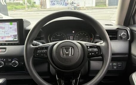 Honda Vezel, 2022 год, 1 760 000 рублей, 14 фотография