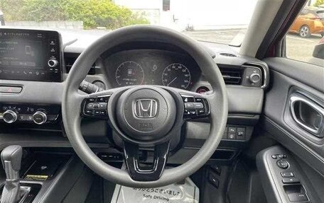 Honda Vezel, 2023 год, 1 840 000 рублей, 11 фотография