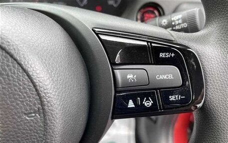Honda Vezel, 2023 год, 1 840 000 рублей, 12 фотография