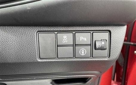 Honda Vezel, 2023 год, 1 840 000 рублей, 17 фотография