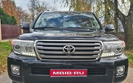 Toyota Land Cruiser 200, 2013 год, 3 999 000 рублей, 1 фотография