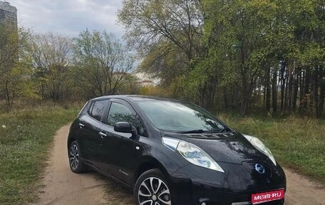 Nissan Leaf I, 2015 год, 1 050 000 рублей, 1 фотография