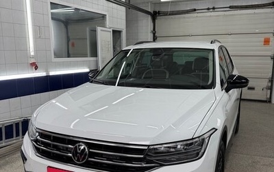 Volkswagen Tiguan II, 2021 год, 4 000 000 рублей, 1 фотография