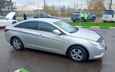 Hyundai Sonata VI, 2011 год, 820 000 рублей, 1 фотография