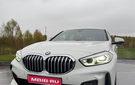 BMW 1 серия, 2020 год, 3 200 000 рублей, 1 фотография