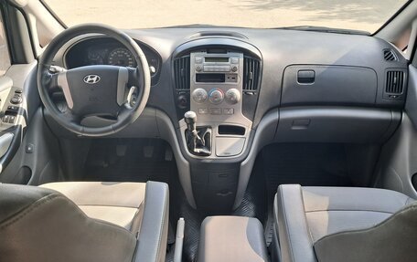 Hyundai Grand Starex Grand Starex I рестайлинг 2, 2011 год, 1 550 000 рублей, 11 фотография