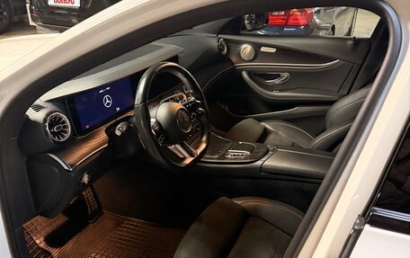 Mercedes-Benz E-Класс, 2020 год, 3 950 000 рублей, 10 фотография