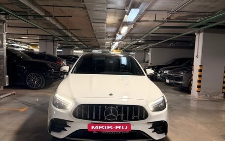 Mercedes-Benz E-Класс, 2020 год, 3 950 000 рублей, 2 фотография