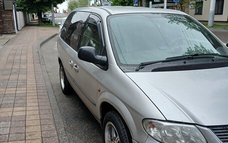 Chrysler Voyager IV, 2003 год, 410 000 рублей, 2 фотография