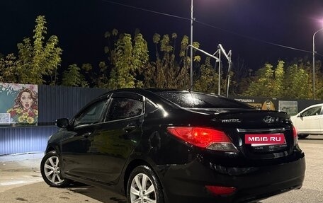 Hyundai Solaris II рестайлинг, 2012 год, 830 000 рублей, 5 фотография