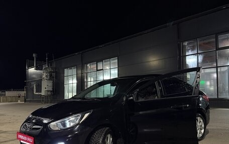 Hyundai Solaris II рестайлинг, 2012 год, 830 000 рублей, 4 фотография