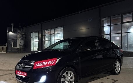 Hyundai Solaris II рестайлинг, 2012 год, 830 000 рублей, 2 фотография