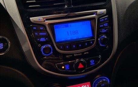 Hyundai Solaris II рестайлинг, 2012 год, 830 000 рублей, 12 фотография
