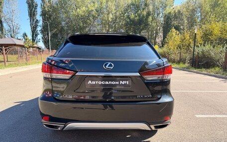 Lexus RX IV рестайлинг, 2020 год, 4 590 000 рублей, 6 фотография