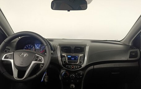 Hyundai Solaris II рестайлинг, 2011 год, 890 000 рублей, 11 фотография