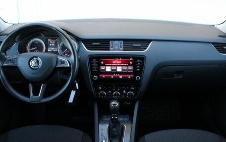 Skoda Octavia, 2018 год, 1 275 000 рублей, 16 фотография