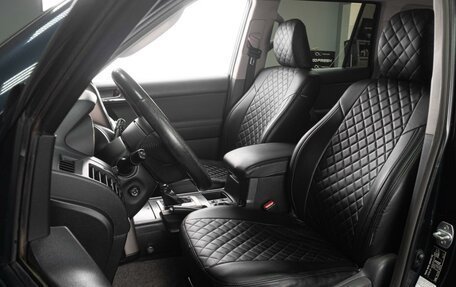 Toyota Land Cruiser Prado 150 рестайлинг, 2011 год, 3 299 000 рублей, 10 фотография