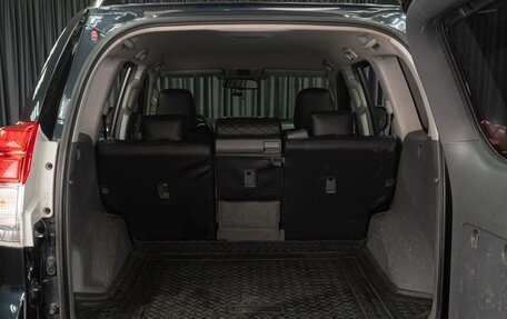 Toyota Land Cruiser Prado 150 рестайлинг, 2011 год, 3 299 000 рублей, 23 фотография