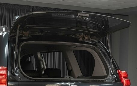 Toyota Land Cruiser Prado 150 рестайлинг, 2011 год, 3 299 000 рублей, 22 фотография