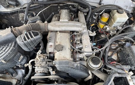 Toyota Land Cruiser 100 рестайлинг 2, 2005 год, 2 900 000 рублей, 22 фотография