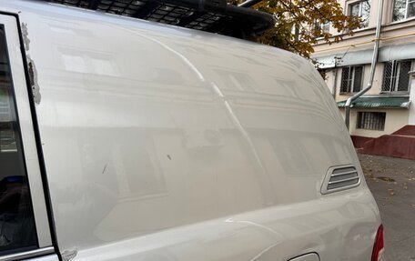 Toyota Land Cruiser 100 рестайлинг 2, 2005 год, 2 900 000 рублей, 23 фотография