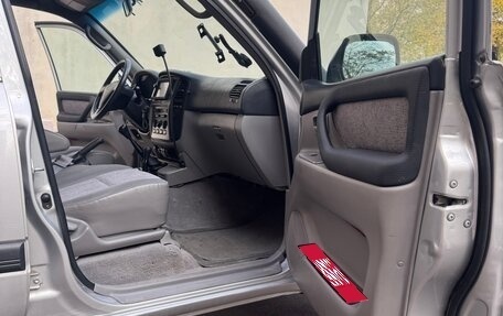 Toyota Land Cruiser 100 рестайлинг 2, 2005 год, 2 900 000 рублей, 14 фотография