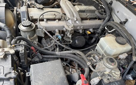 Toyota Land Cruiser 100 рестайлинг 2, 2005 год, 2 900 000 рублей, 28 фотография