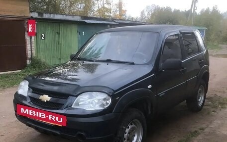 Chevrolet Niva I рестайлинг, 2011 год, 450 000 рублей, 4 фотография