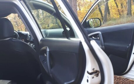 Toyota RAV4, 2011 год, 1 100 000 рублей, 9 фотография