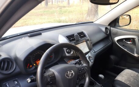 Toyota RAV4, 2011 год, 1 100 000 рублей, 13 фотография