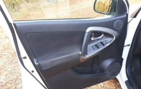 Toyota RAV4, 2011 год, 1 100 000 рублей, 6 фотография