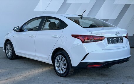 Hyundai Solaris II рестайлинг, 2022 год, 1 560 000 рублей, 8 фотография