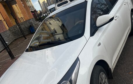 Hyundai Solaris II рестайлинг, 2018 год, 1 200 000 рублей, 2 фотография