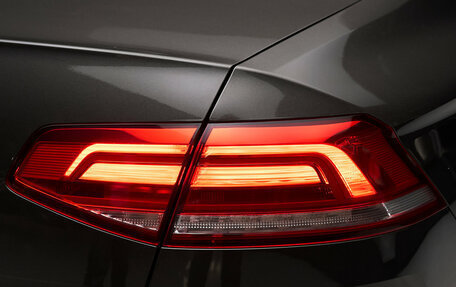 Volkswagen Passat B8 рестайлинг, 2018 год, 1 900 000 рублей, 8 фотография