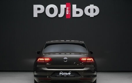 Volkswagen Passat B8 рестайлинг, 2018 год, 1 900 000 рублей, 5 фотография