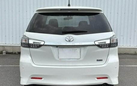 Toyota Wish II, 2017 год, 1 180 000 рублей, 4 фотография