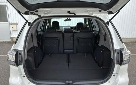 Toyota Wish II, 2017 год, 1 180 000 рублей, 17 фотография