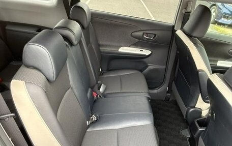 Toyota Wish II, 2017 год, 1 180 000 рублей, 12 фотография