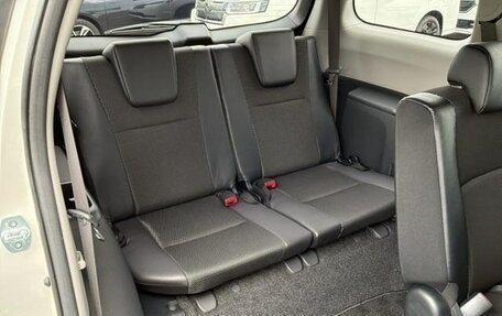 Toyota Wish II, 2017 год, 1 180 000 рублей, 13 фотография