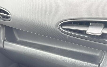 Toyota Wish II, 2017 год, 1 180 000 рублей, 29 фотография