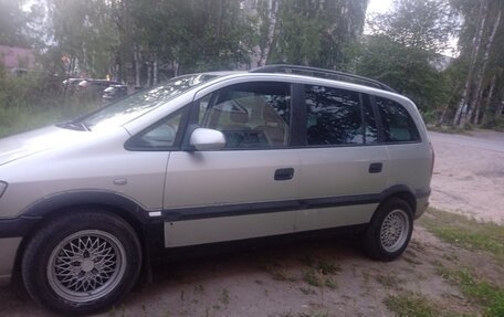 Opel Zafira A рестайлинг, 2000 год, 180 000 рублей, 2 фотография