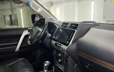 Toyota Land Cruiser Prado 150 рестайлинг, 2021 год, 6 500 000 рублей, 6 фотография