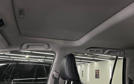 Toyota Land Cruiser Prado 150 рестайлинг, 2021 год, 6 500 000 рублей, 13 фотография