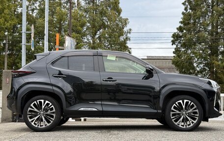 Toyota Yaris Cross, 2022 год, 1 343 000 рублей, 8 фотография