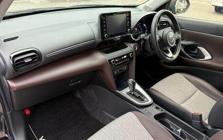 Toyota Yaris Cross, 2022 год, 1 343 000 рублей, 12 фотография